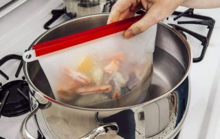 Customized BPA Free Reusable Silicone Food Storage Bag Ziplock with plastical strap