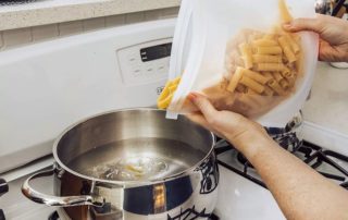 Customized BPA Free Reusable Silicone Food Storage Bag Ziplock with plastical strap