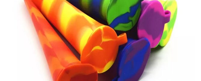 Ice Pop Mold Silicone Frozen Yogurt Tubes Reusable Silicon Molds For Ice Cream Pops with Attached Lids  