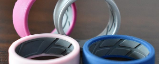 Silicone wedding bands for womenColorful durable flexible silicone wedding ring for men and women sport band