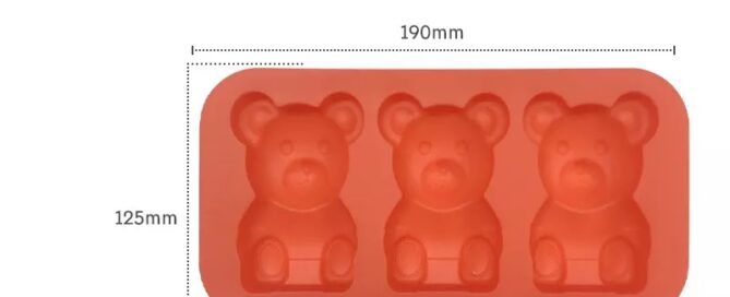 Custom 3 Cavities BPA Free Cartoon Bear Shape Silicone Ice Cream Mould Popsicle Mold With Sticks