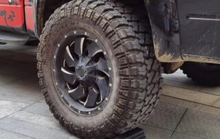 Durable Solid Truck Motorcycle Wheel Chock Stand Rubber Wheel Chock For Most Vehicles