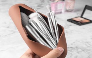 Makeup Brush Holder Soft Anti-fall Out Rubber Cosmetic Face Brushes bag