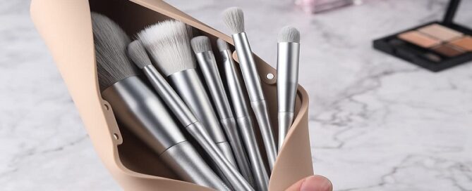 Travel Makeup Brush Holder Magnetic Anti-fall Out Silicon Portable Cosmetic Face Brushes Holder