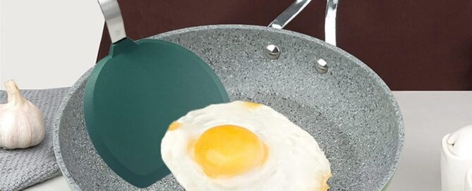 Kitchen Non-Stick Cookware Safe Wide Pancake Spatula 600°F Heat Resistant Silicone Trowel & Scraper