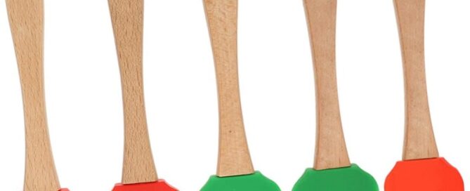 Silicone Gingerbread Spatula Christmas Baking Spatulas Wooden Handles Flexible Trim Baking Tool