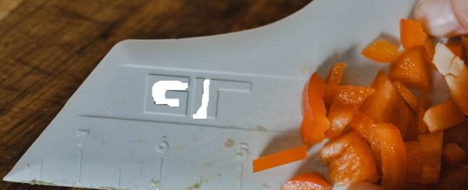 B&Q Premium Silicone Pan Scraper Heat Resistant Kitchen Scraper Silicone Chopper Perfect For Dough