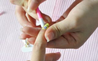 Rubber Nail Cuticle Pusher Tipped Plastic Handle Nail Art Tool Nail Acrylic Cuticle Pusher Cleaner