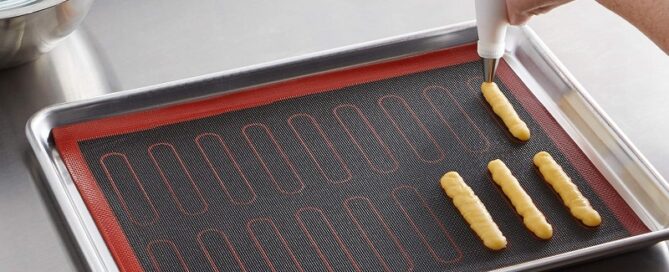 Amazon Silicone Non-Stick Baking Mat Reusable Heat Resistant Baking Mat for Cookies Macarons Bread Pastry