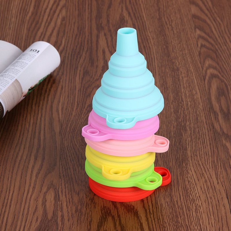 Foldable Mini Silicone Funnel Hopper Kitchen Water Filler Tool for Storage Oil Liquid