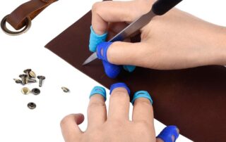 Silicone Thimble Fingertip Grips Paper Sorting Hand Sewing Money Counting Guitar Playing Silicone Needle Puller