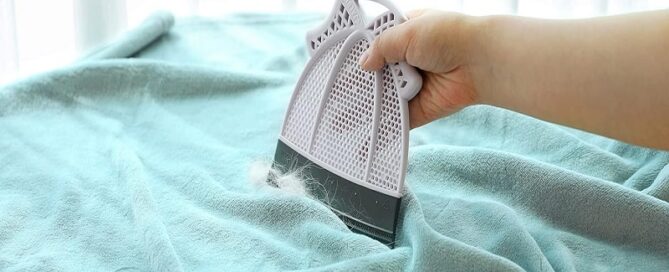 Pet Hair Remover Cleans Lint Dust Human Hair Reusable Silicone Blade Removes Dog and Cat Hair