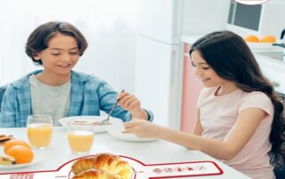 Silicone Baking Mat for Oven Non-stick Baking Mat with Long Handle Reusable Silicone Heat Resistant Baking Pad