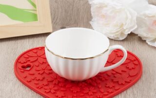 Silicone Doming Mat Heart with Flower Pattern Trivet Mat Heat Resistant Hot Plate Holder