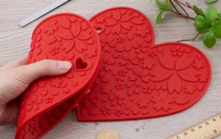 Silicone Doming Mat Heart with Flower Pattern Trivet Mat Heat Resistant Hot Plate Holder