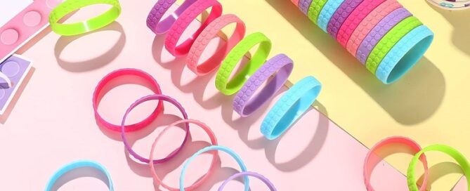 Building Block Bracelets for Kids Stretchy Rubber Wristbands Colorful Silicone Brick Bracelets