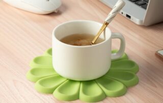 Daisy Trivet for Pots and Dishes Round Flexible Silicone Pot Holders Anti-Slip Heat Resistant Mat