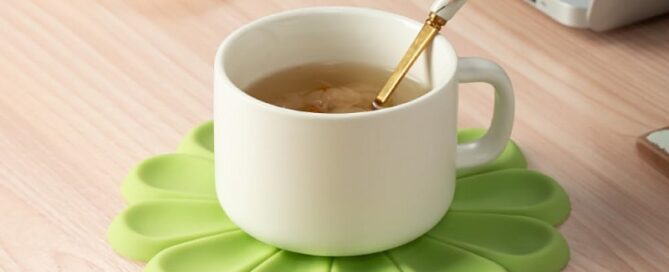 Daisy Trivet for Pots and Dishes Round Flexible Silicone Pot Holders Anti-Slip Heat Resistant Mat