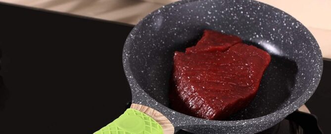 Silicone Hot Handle Holder Rubber Pot Sleeve Heat Resistant Kitchen Pot holders for Cast Iron Pans