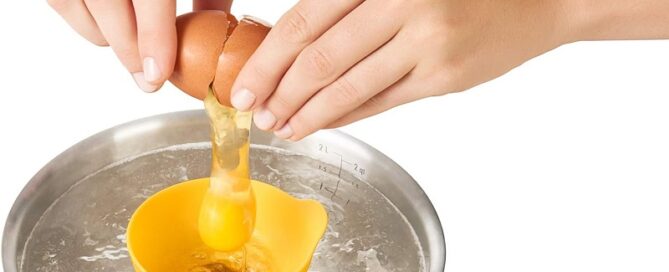 Rubber Good Grips Silicone Egg Poachers Silicone egg bowl egg holder