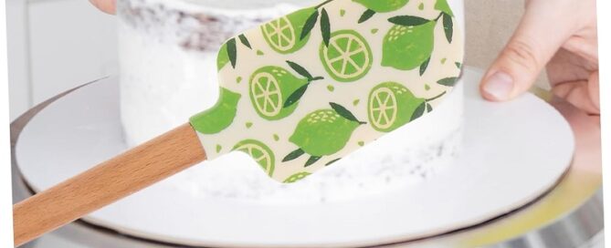Silicone Spatula Set with Wooden Handle Non Stick Cake Decorating Butter Silicone Spreader Tool