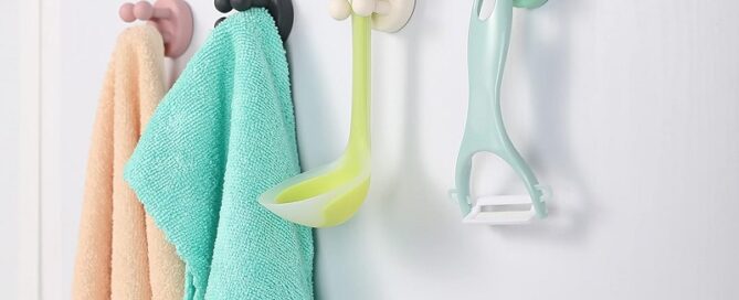 Silicone Toothbrush Holder Multi-Function Waterproof Self Adhesive Toothbrush Plug Holder for Wall
