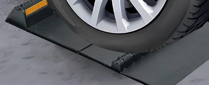 Car Parking Guide Rubber Mat Durable Self-Adhesive Anti-Skid Rubber Parking Mat