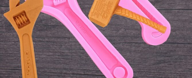 Silicone Spanner Chocolate Mold Children's DIY Baking Chocolate Flipping Mold