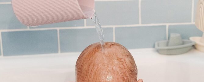 Silicone Baby Bath Rinse Cup 100% Food Grade Silicone Wash Rinser Cup Bath Silicone Tool