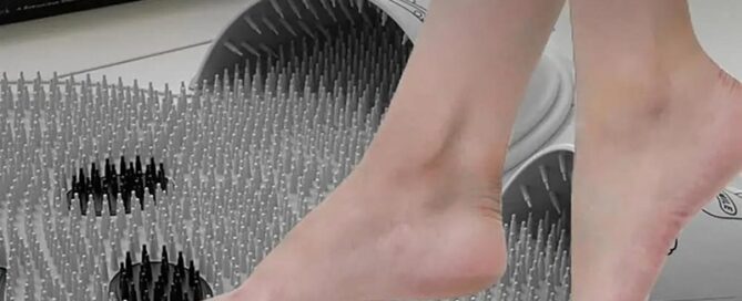 Silicone Foot Scrubber in Shower Anti-Slip Dead Skin Remover Bathroom Massager Mat