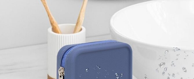 Silicone Small Makeup Bag Pouch Cosmetic Travel Zipper Pouch Travel Toiletry Organizers