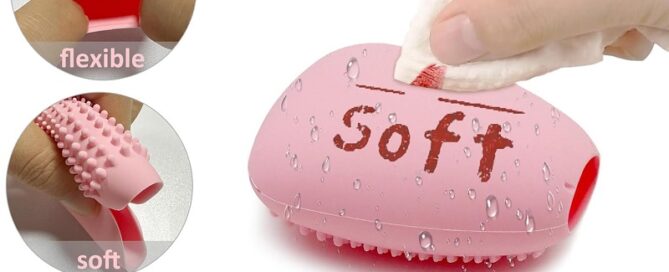 Silicone Travel Make-up Brush Holder with Cleaner Mat Pad Eye Lip Brushes Storage Cleaning Sleeve