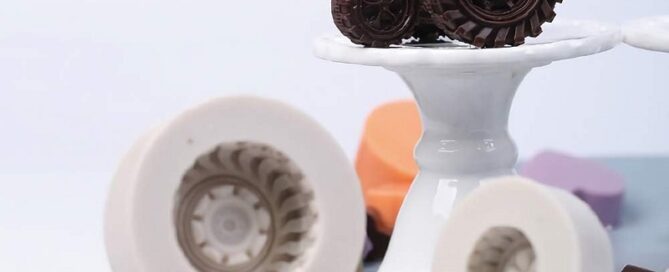 Silicone Tire Fondant Mold Round Car Truck Tractor Wheel Shape Silicone Mold for Sugarcraft Cake Decorating