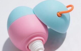 Silicone Refillable Roll-on Sun Cream Sunscreen Holder Dispenser Bottle Sunscreen Applicator