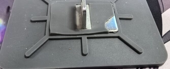 Silicone-Encased Metal Phone Stand Craftsmanship Choices and Product Appeal